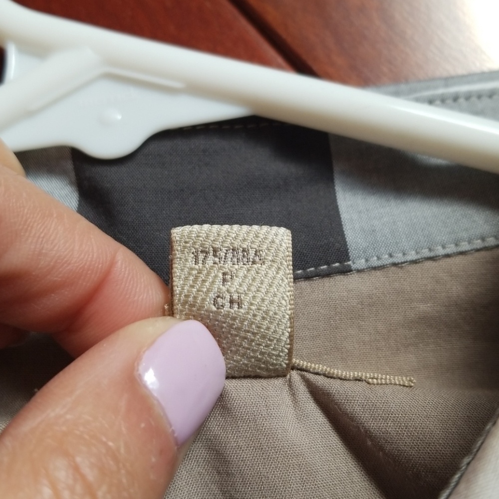 Authentic Burberry Brit Button Down - Picture 7 of 7